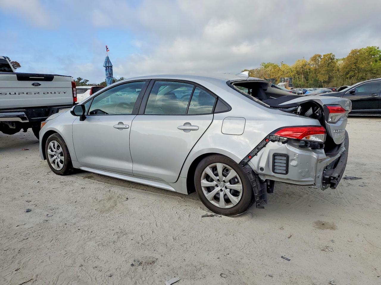 2024 TOYOTA COROLLA LE photo 4