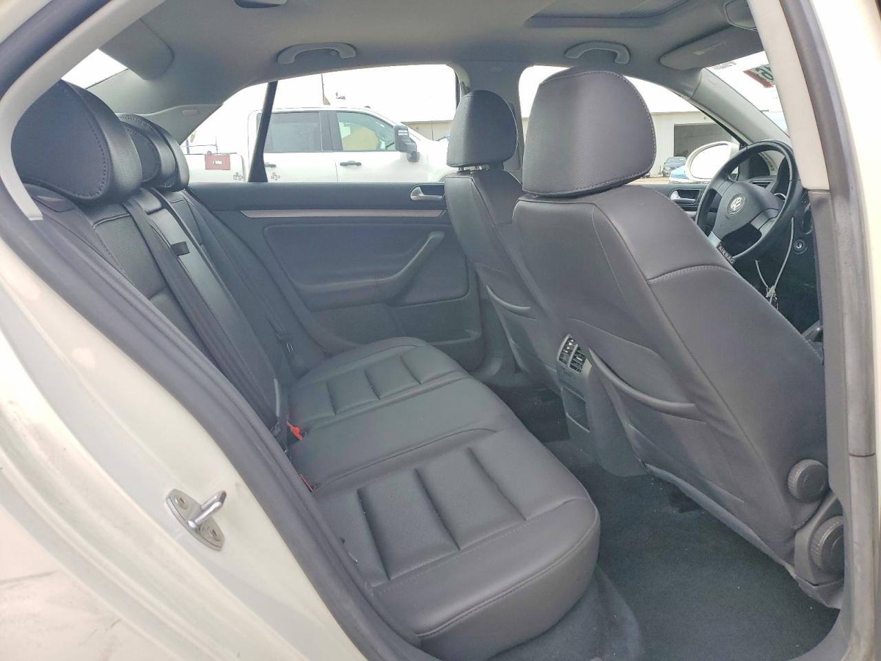 2008 VOLKSWAGEN JETTA SE photo 10