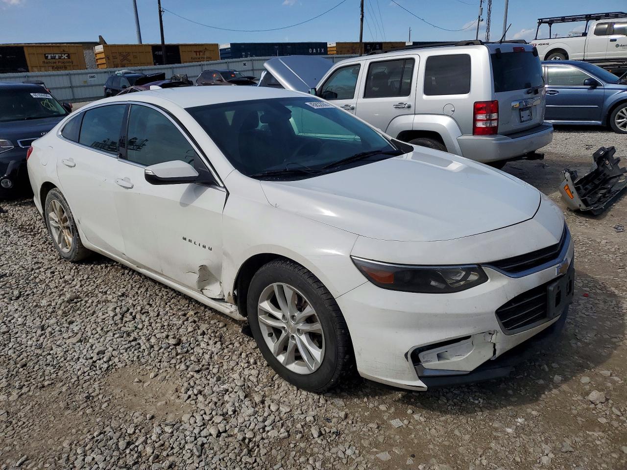2017 CHEVROLET MALIBU LT photo 7
