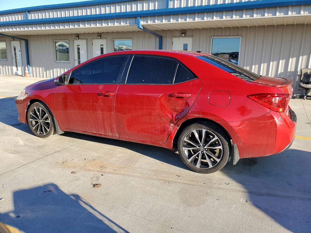 2017 TOYOTA COROLLA XSE photo 3