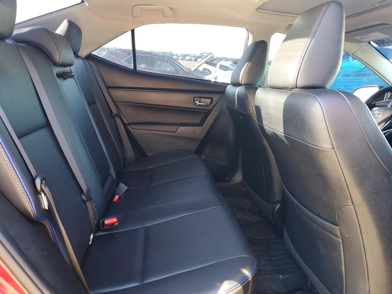 2017 TOYOTA COROLLA XSE photo 19