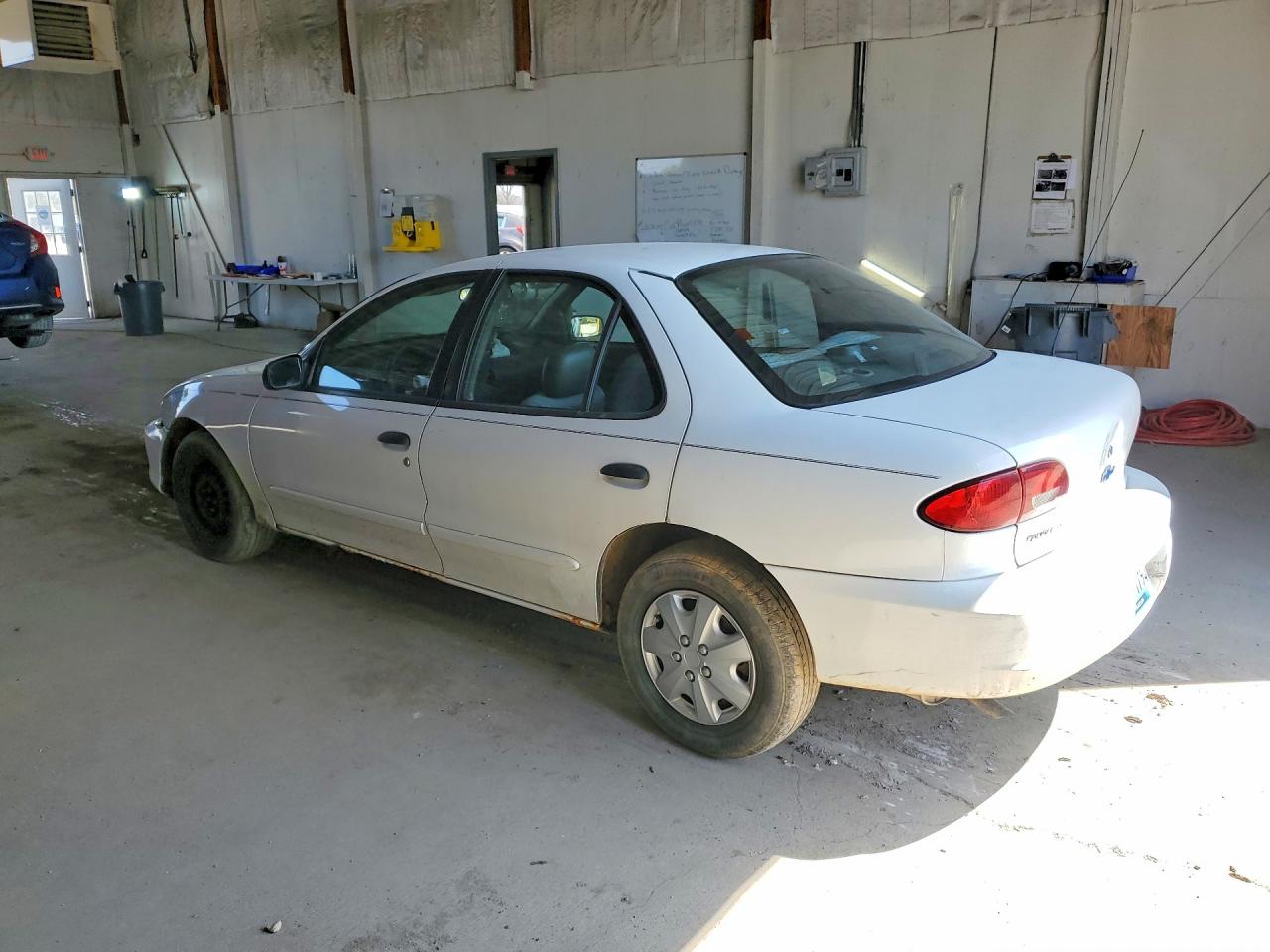 2002 CHEVROLET CAVALIER BASE photo 3