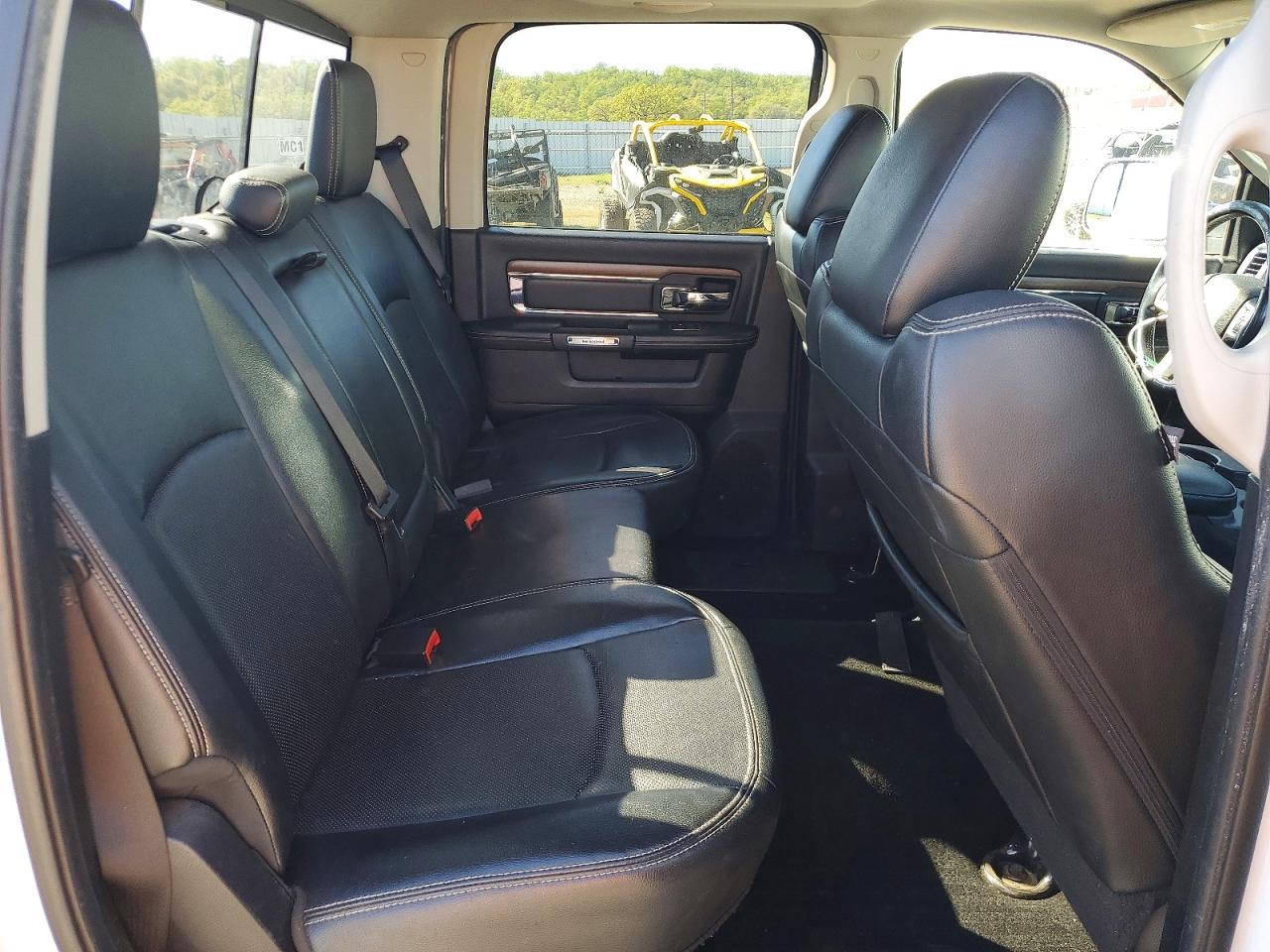 2014 RAM 1500 photo 19
