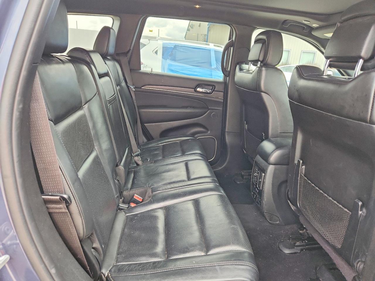 2020 JEEP GRAND CHEROKEE OVERLAND photo 11