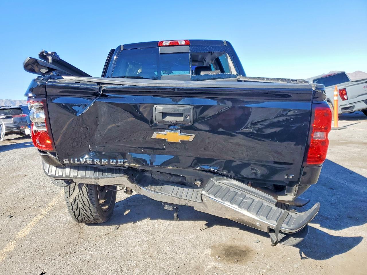 2015 CHEVROLET SILVERADO C1500 LT photo 6