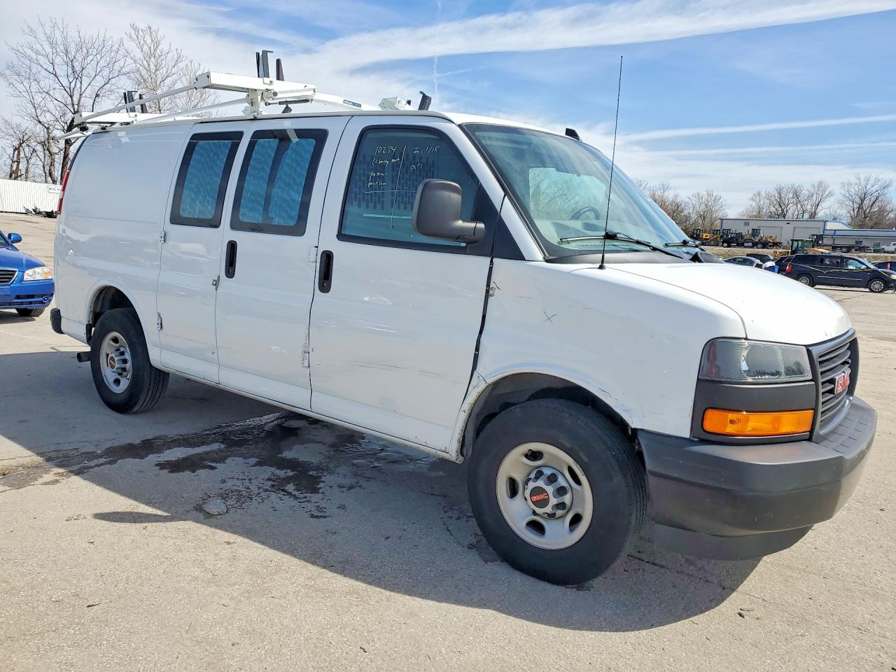 2023 GMC SAVANA G2500 photo 7