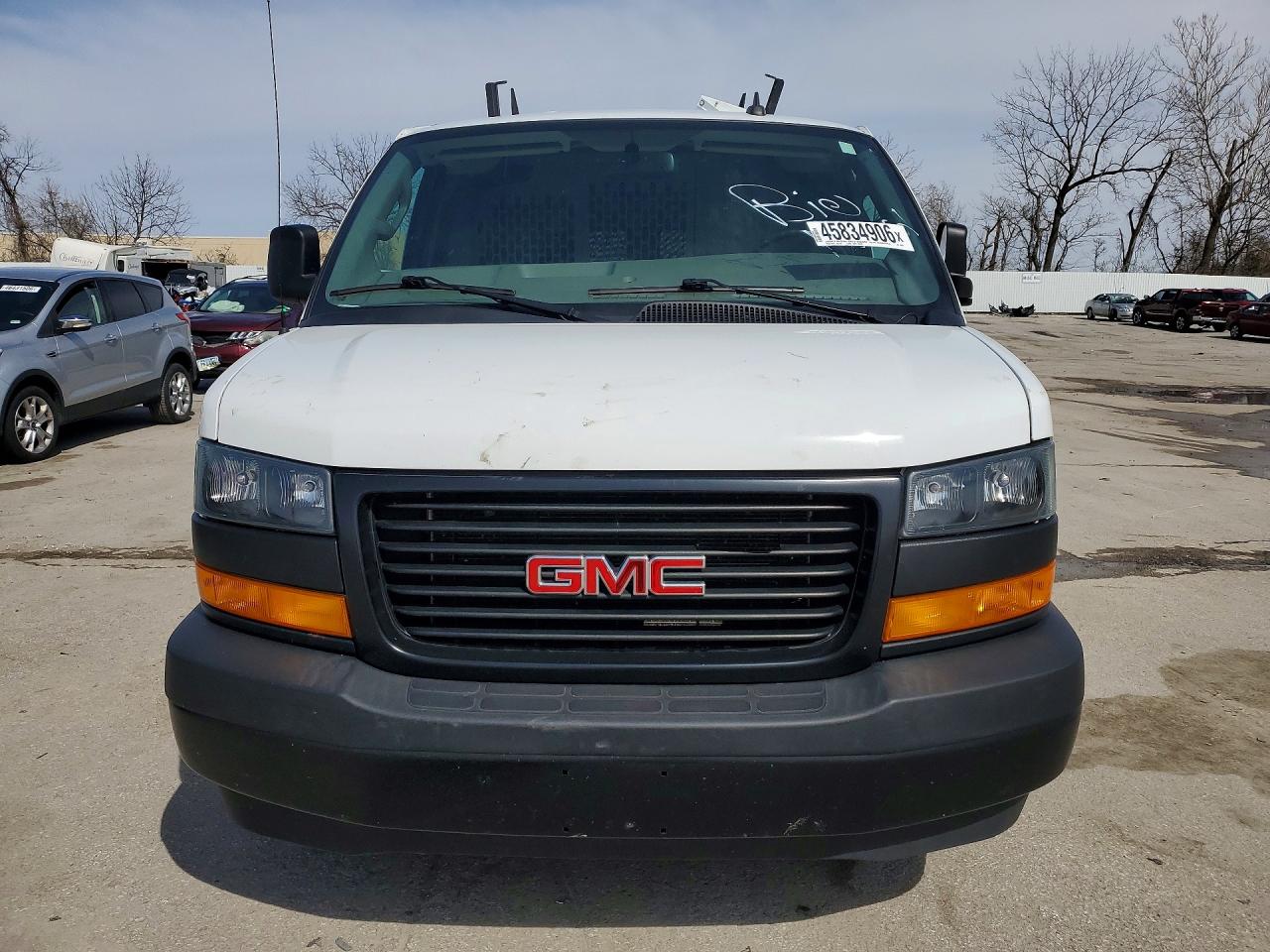 2023 GMC SAVANA G2500 photo 9