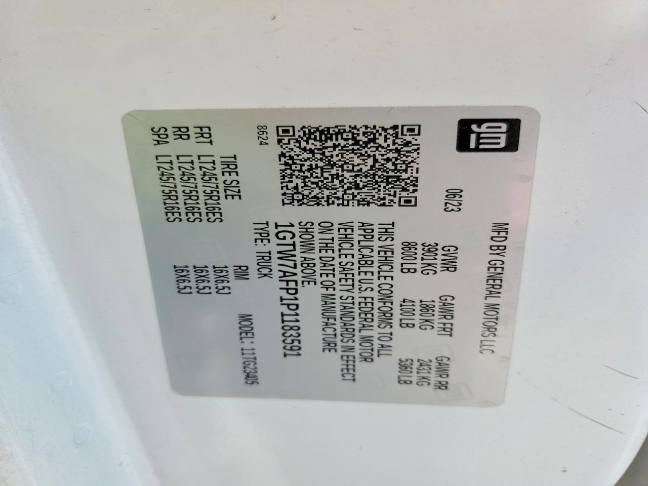 2023 GMC SAVANA G2500 photo 25