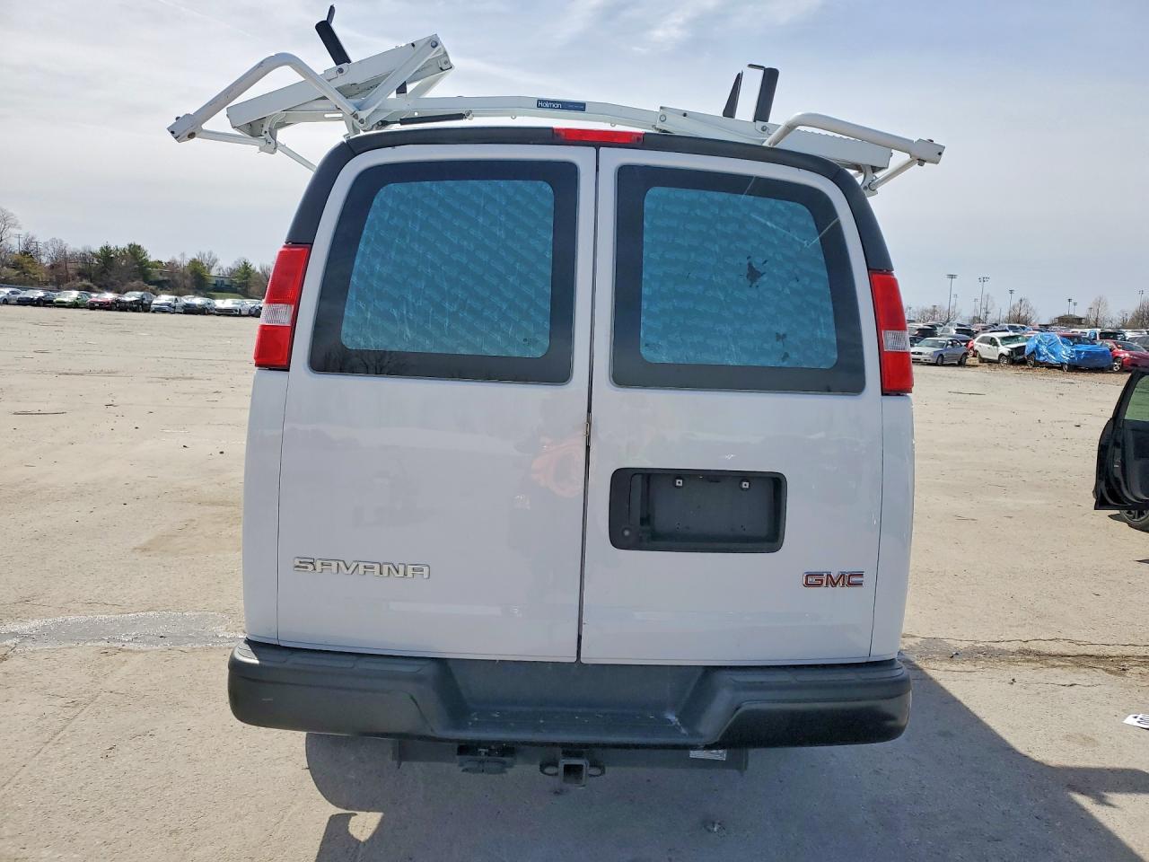 2023 GMC SAVANA G2500 photo 11