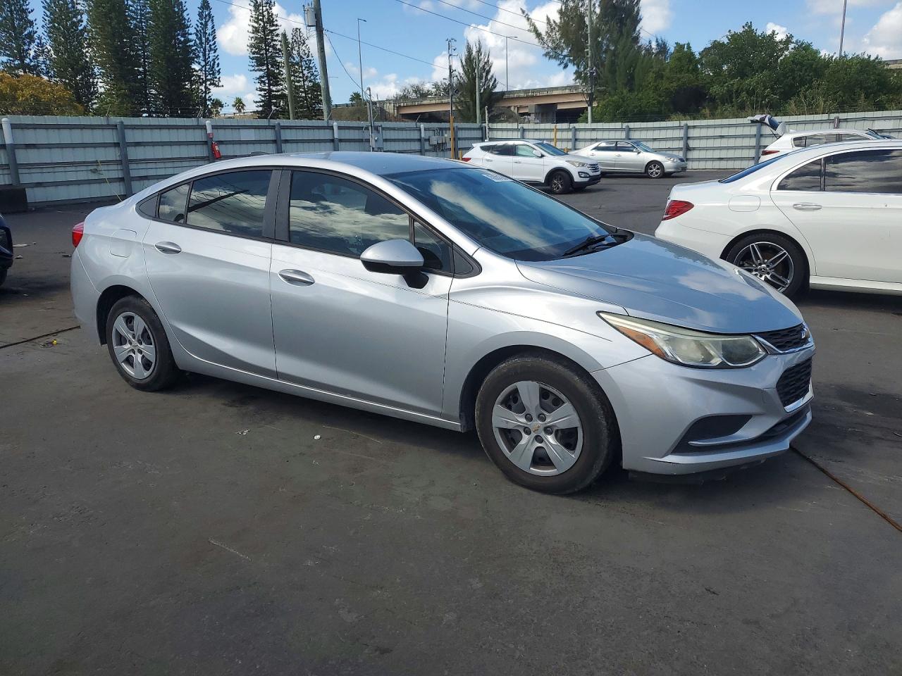 2017 CHEVROLET CRUZE LS photo 7