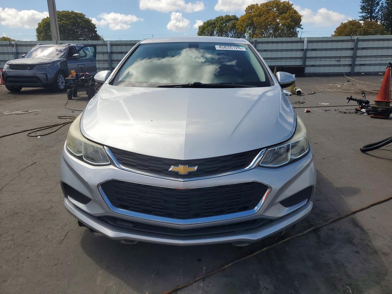 2017 CHEVROLET CRUZE LS photo 9
