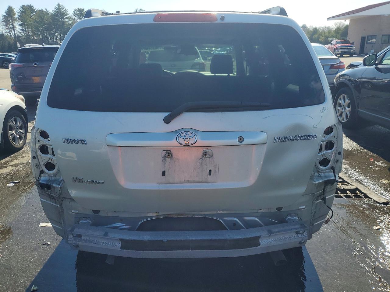 2004 TOYOTA HIGHLANDER BASE photo 6