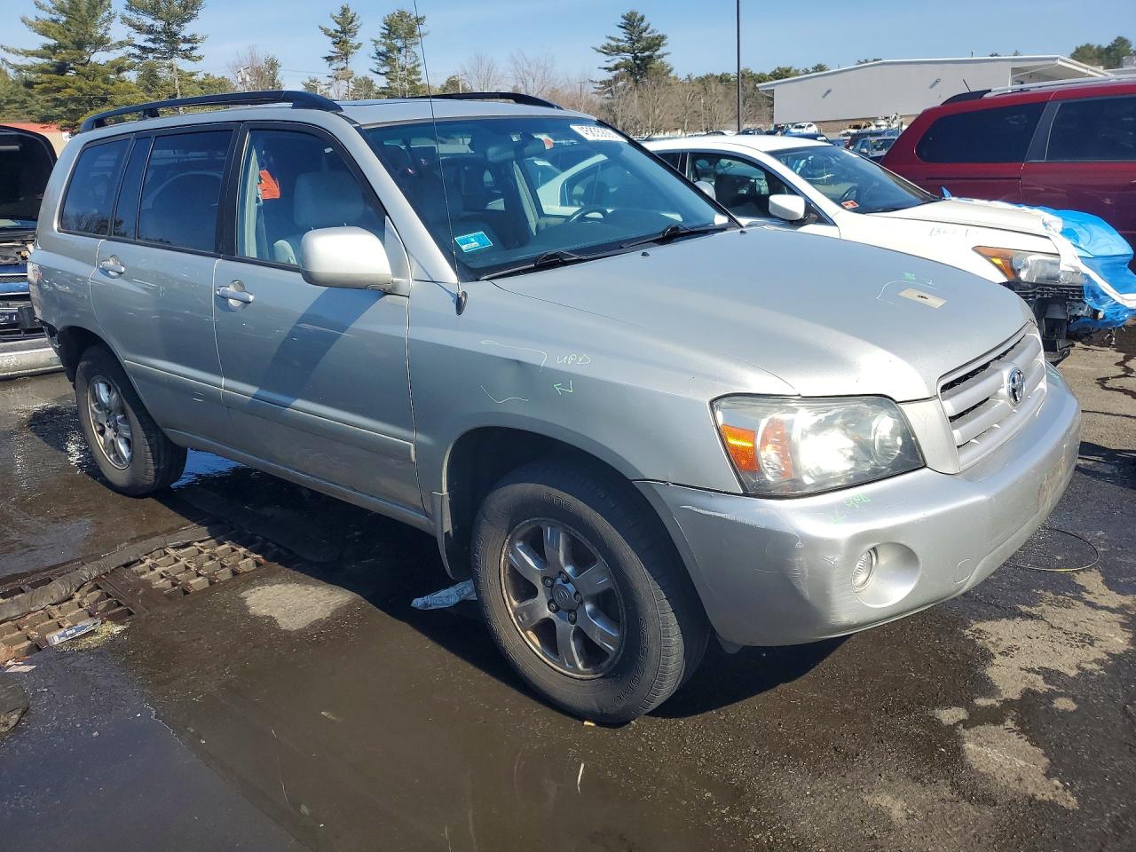 2004 TOYOTA HIGHLANDER BASE photo 4