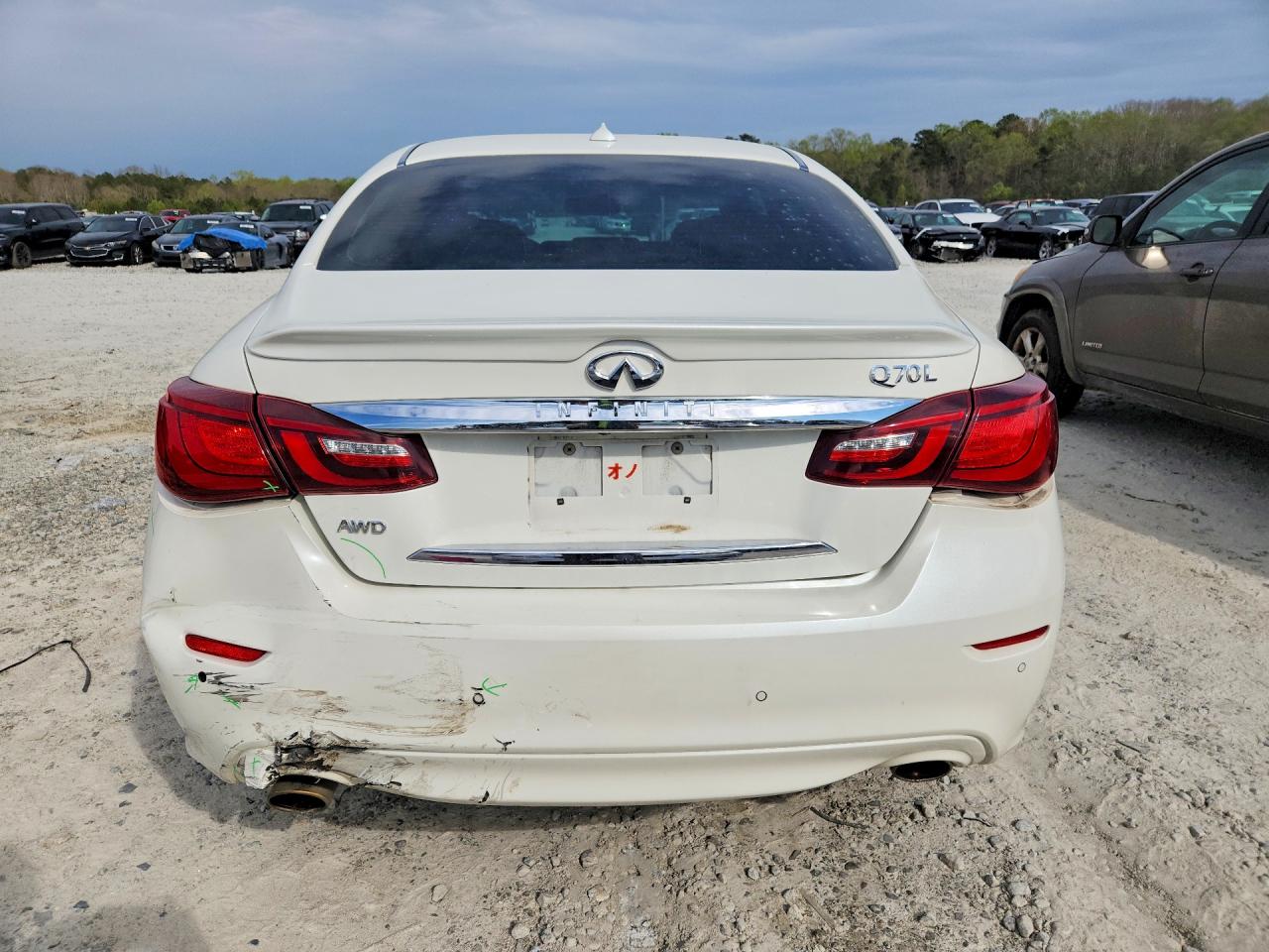 2018 INFINITI Q70L 3.7 LUXE photo 6
