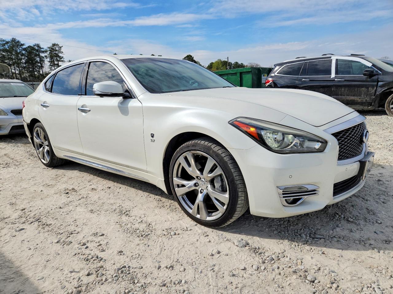 2018 INFINITI Q70L 3.7 LUXE photo 4