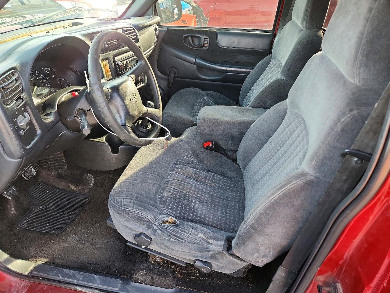 2000 CHEVROLET S TRUCK S10 photo 7