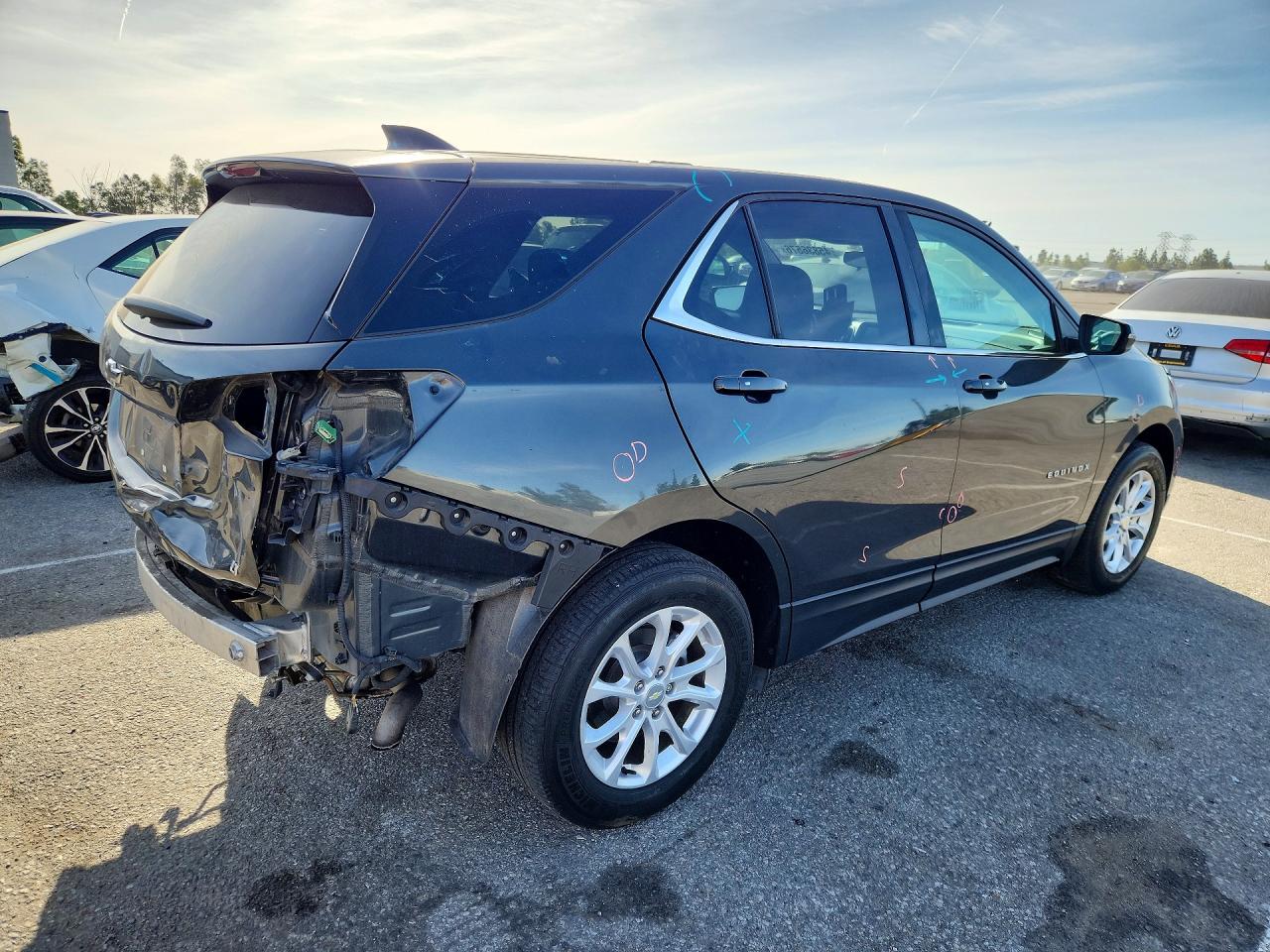 2018 CHEVROLET EQUINOX LT photo 3