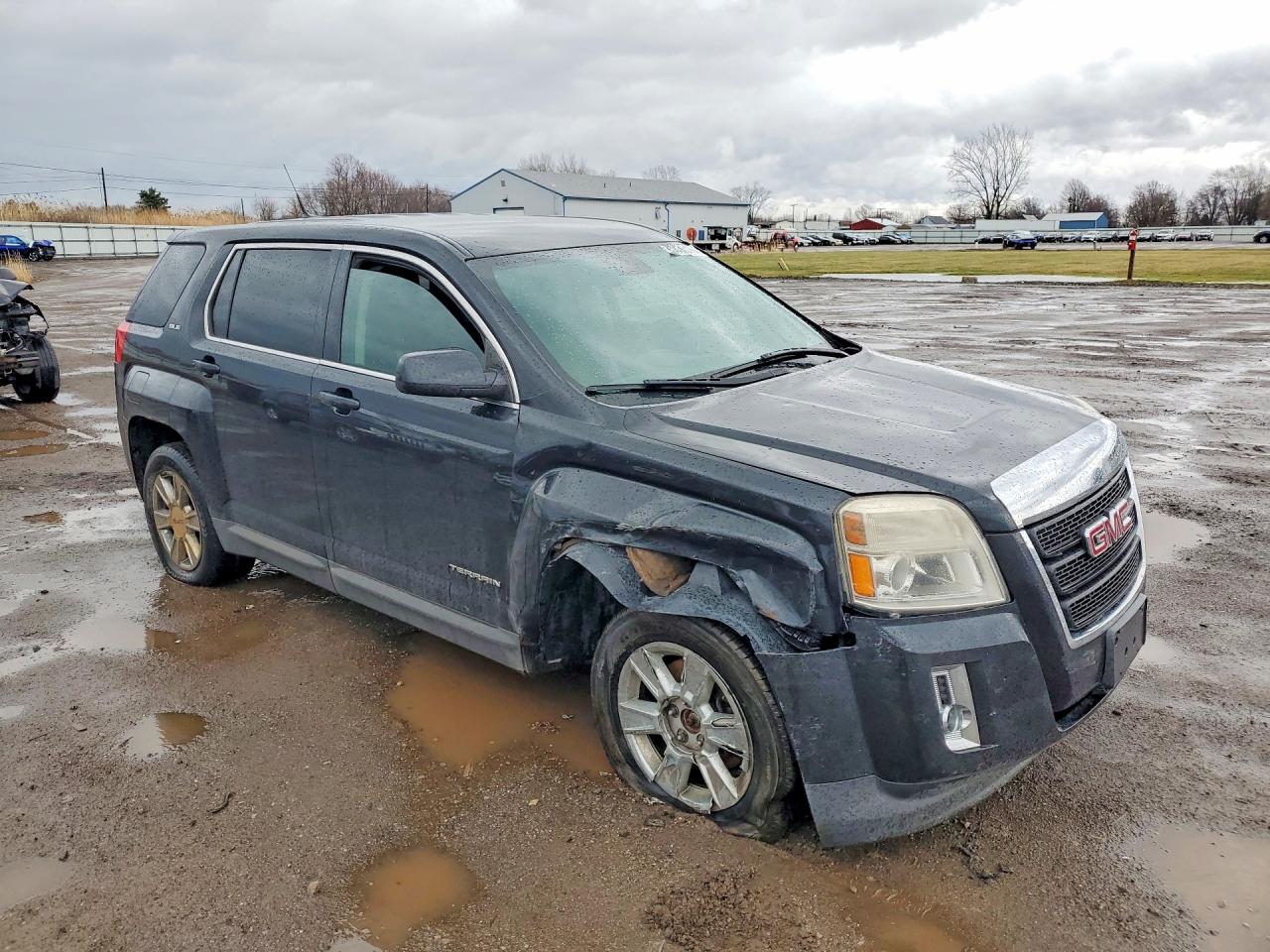 2013 GMC TERRAIN SLE photo 4