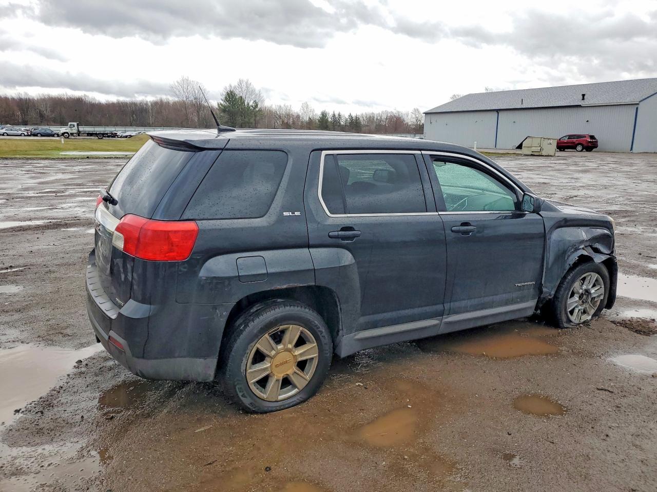 2013 GMC TERRAIN SLE photo 3