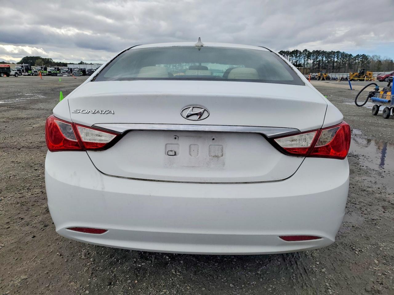 2012 HYUNDAI SONATA GLS photo 11