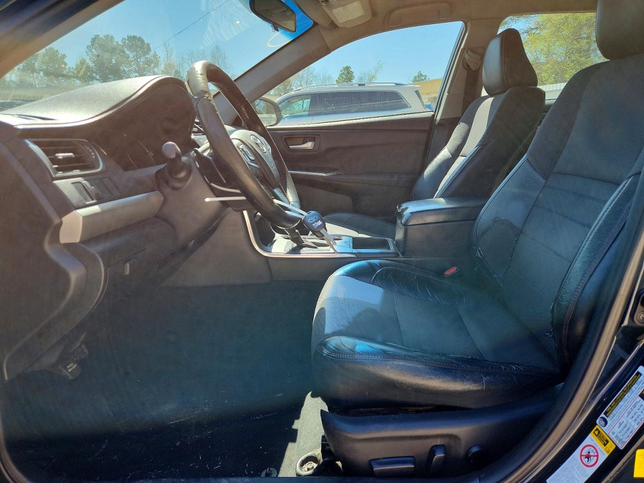 2016 TOYOTA CAMRY SE photo 13
