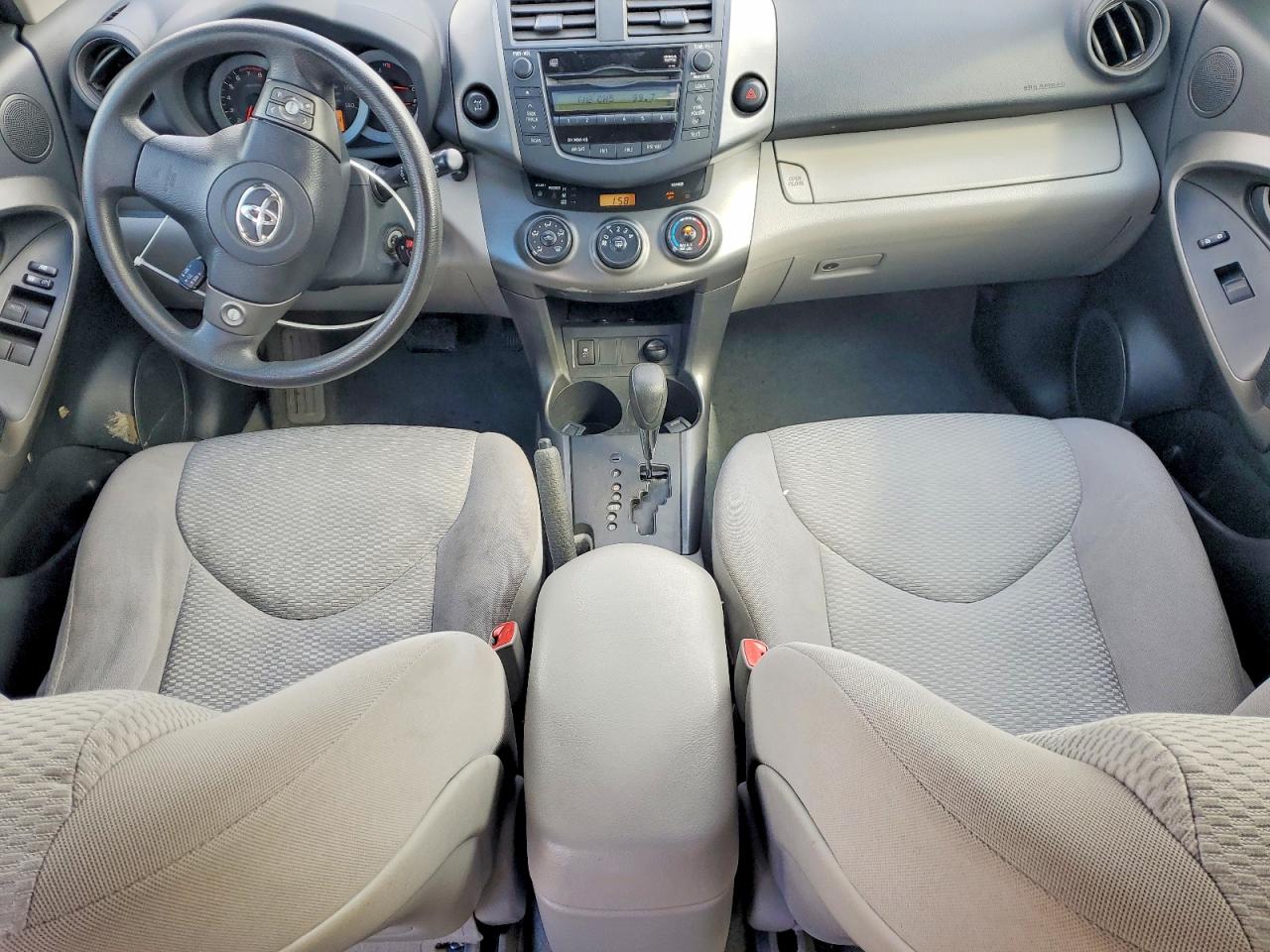 2011 TOYOTA RAV4 BASE photo 8