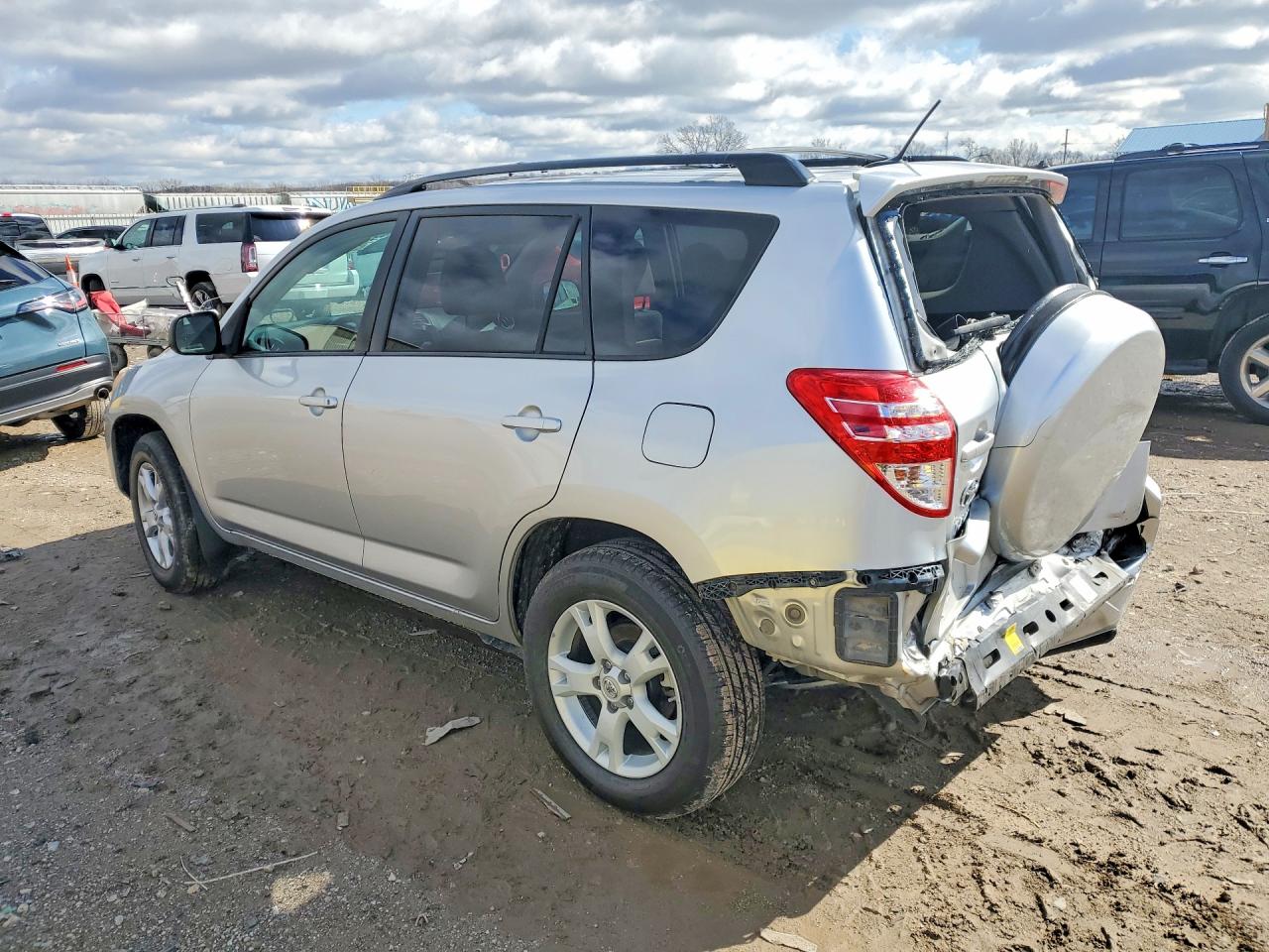 2011 TOYOTA RAV4 BASE photo 2