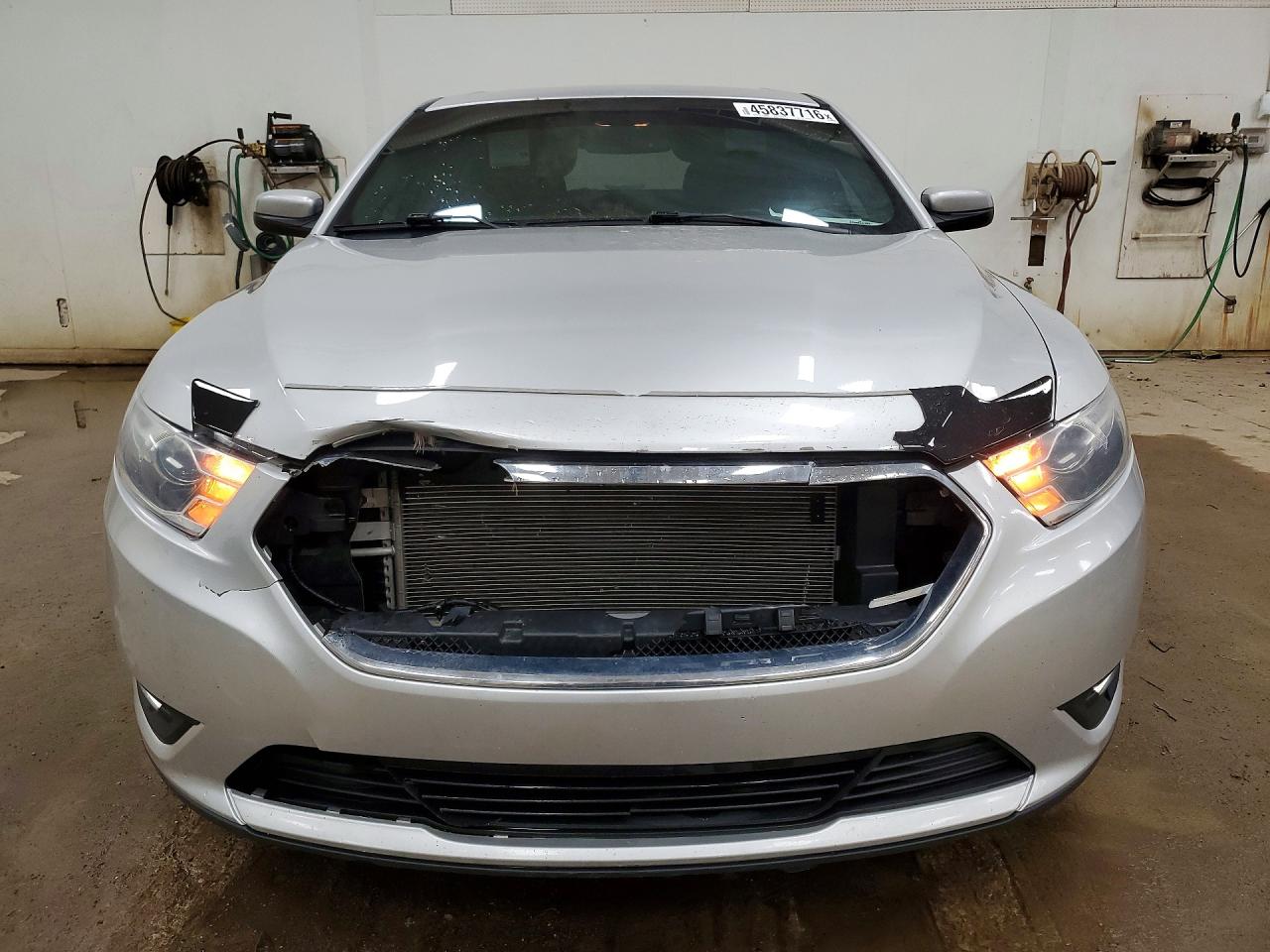 2015 FORD TAURUS SEL photo 13
