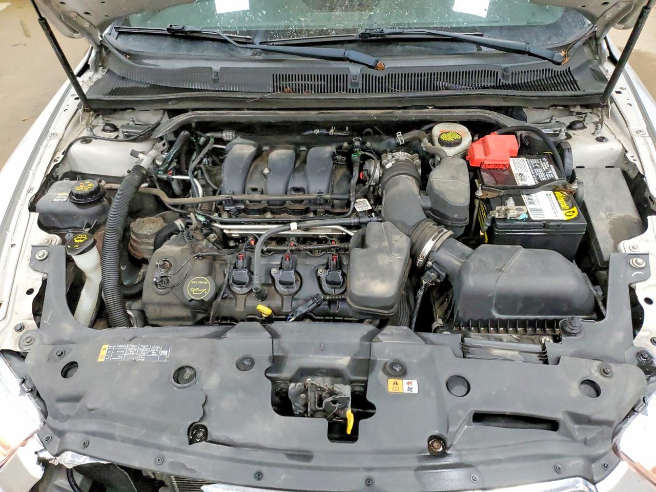 2015 FORD TAURUS SEL photo 31