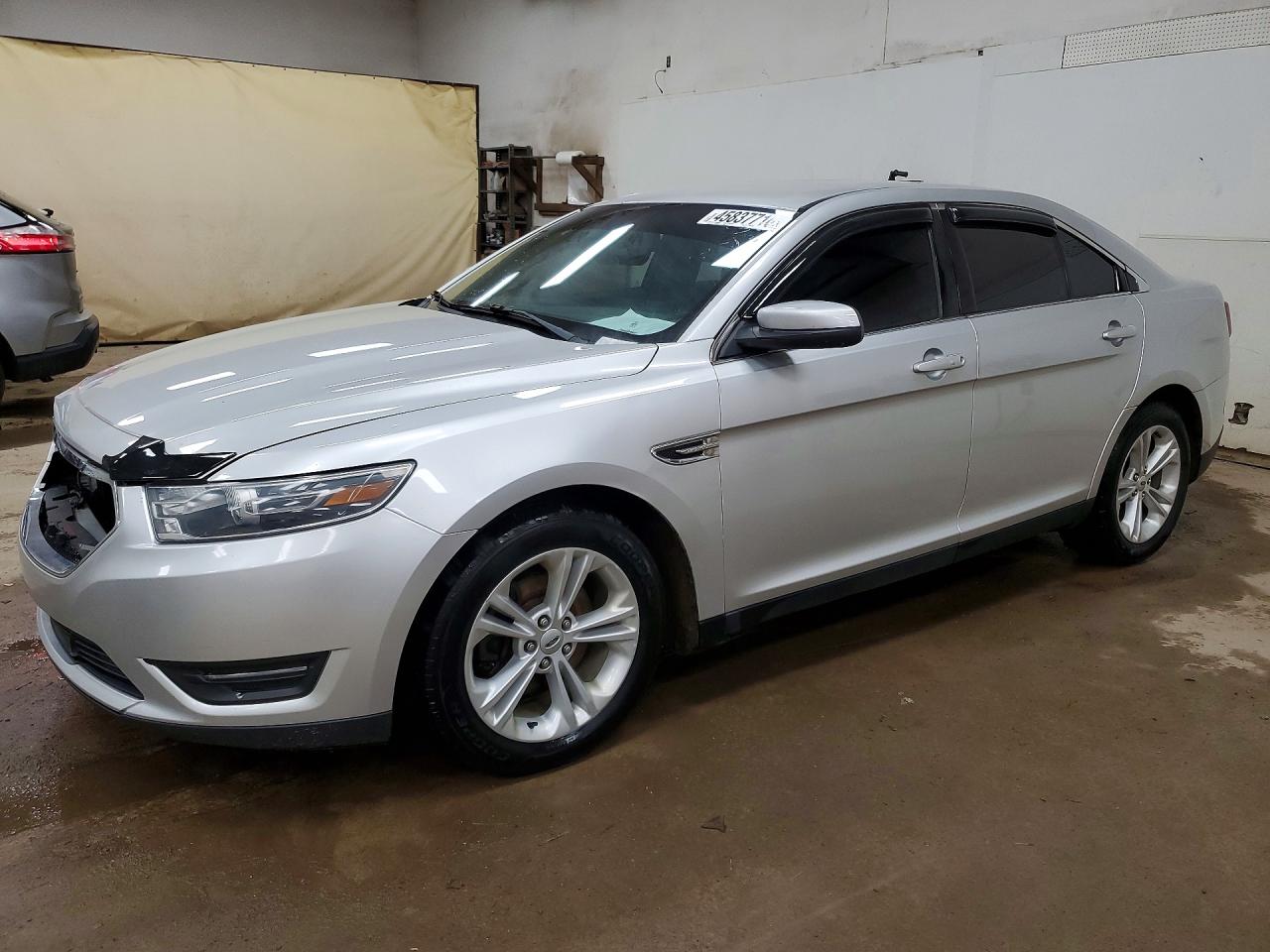 2015 FORD TAURUS