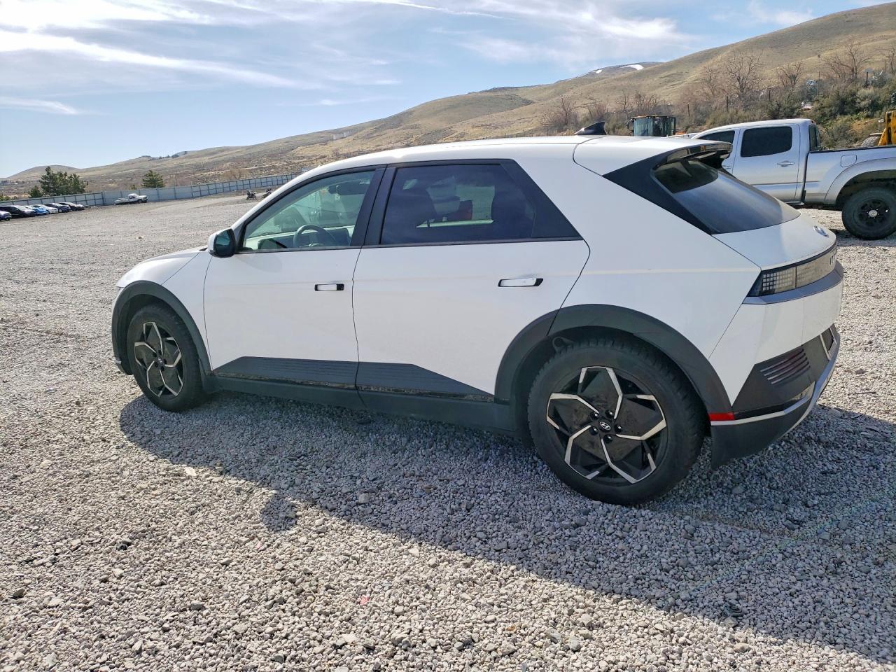 2023 HYUNDAI IONIQ 5 SEL photo 4
