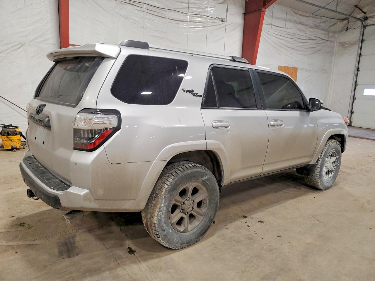 2022 TOYOTA 4RUNNER TRD OFF-ROAD PREMIUM photo 5