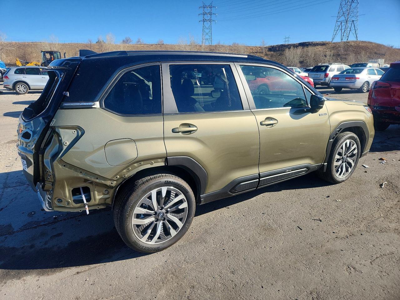 2025 SUBARU FORESTER TOURING photo 3
