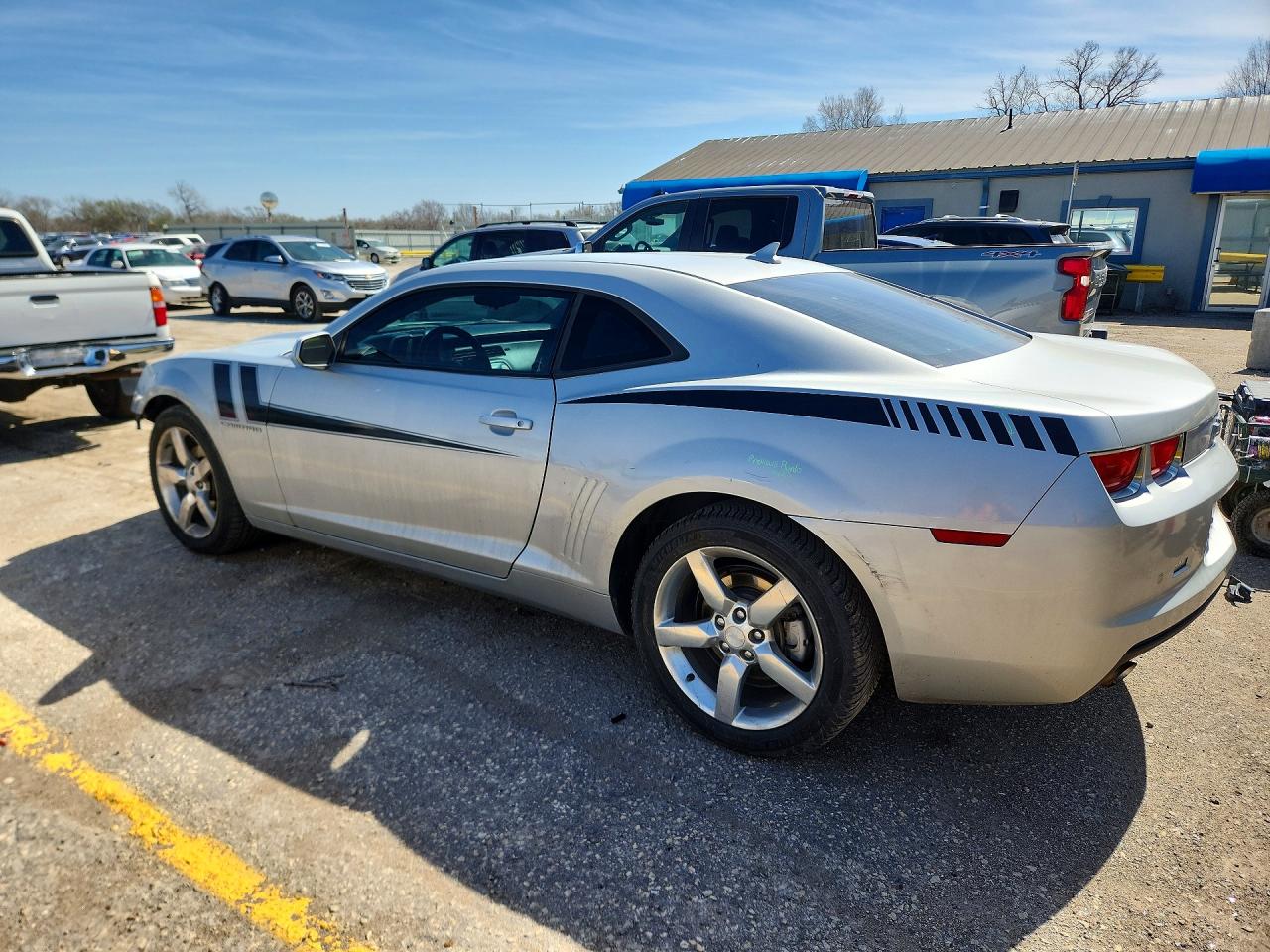 2011 CHEVROLET CAMARO LT photo 2