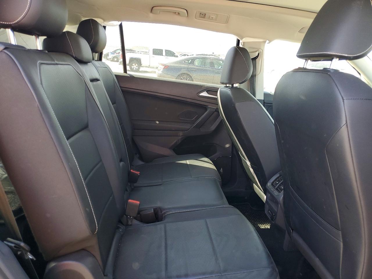 2021 VOLKSWAGEN TIGUAN SE photo 21