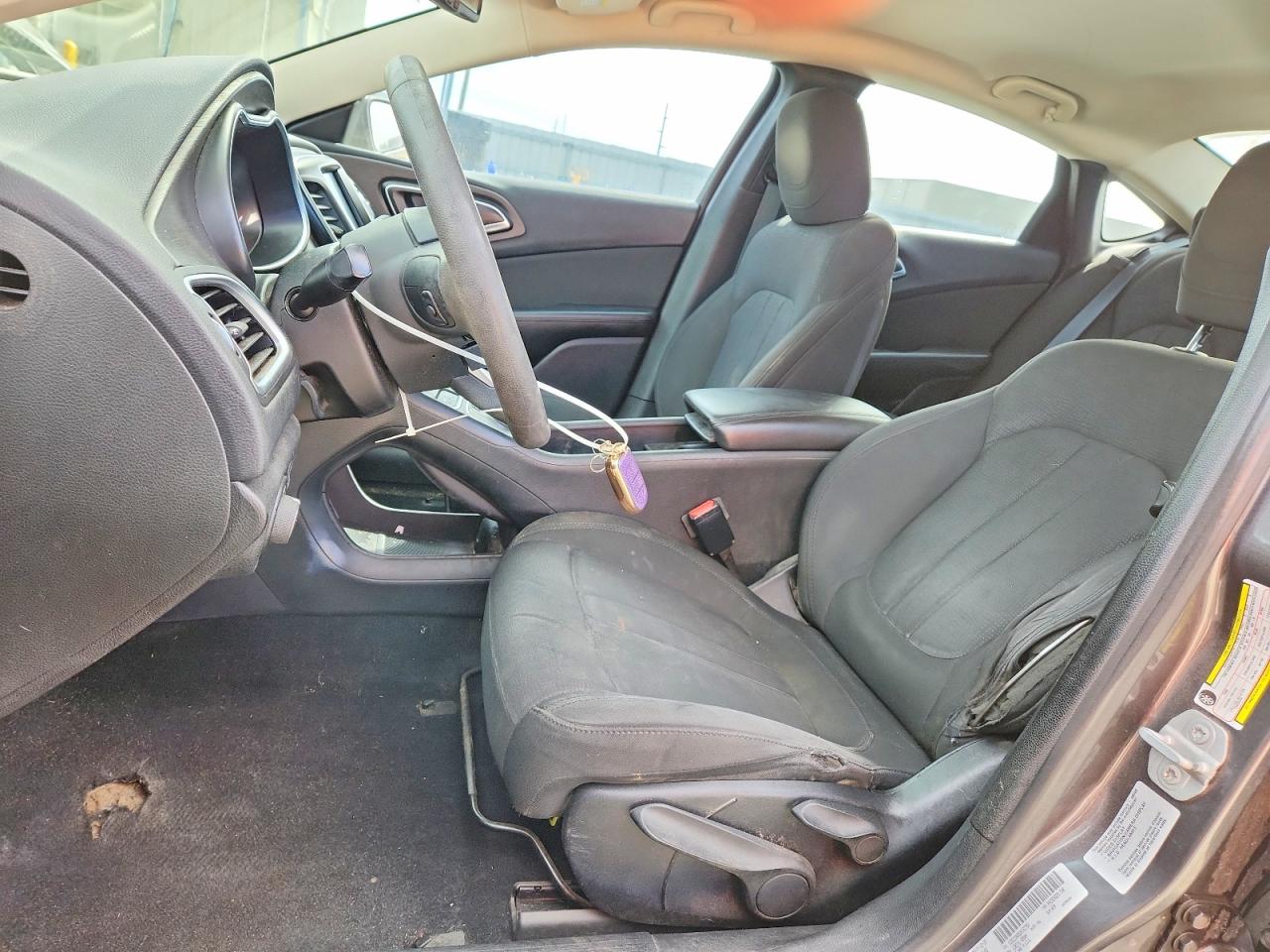 2016 CHRYSLER 200 LIMITED photo 7