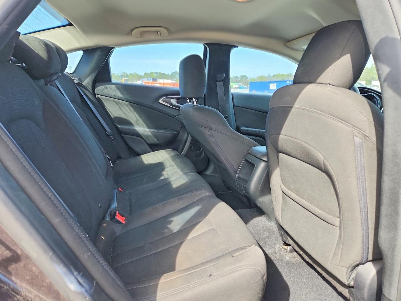 2016 CHRYSLER 200 LIMITED photo 10