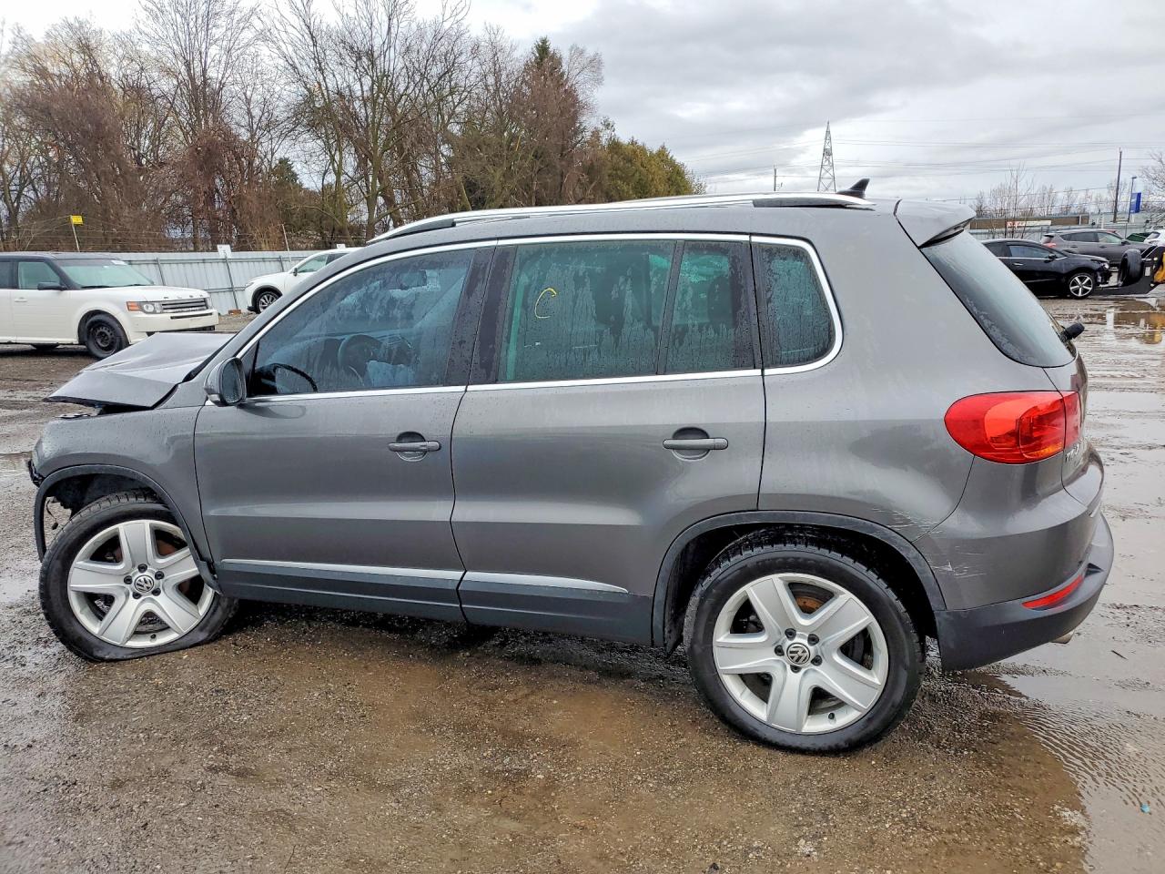 2016 VOLKSWAGEN TIGUAN COMFORTLINE photo 2