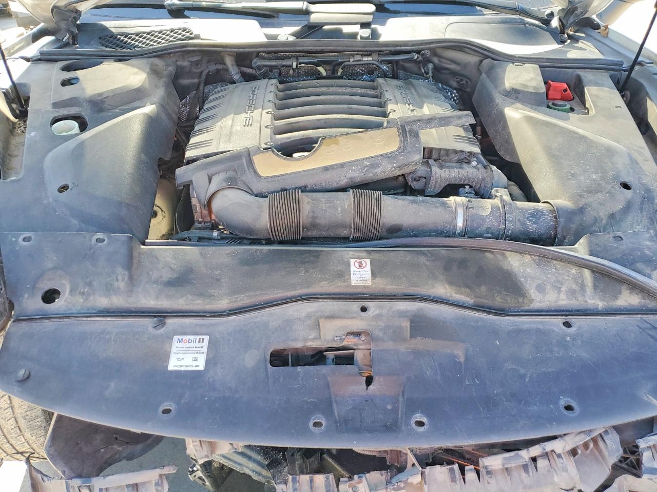 2017 PORSCHE CAYENNE photo 12