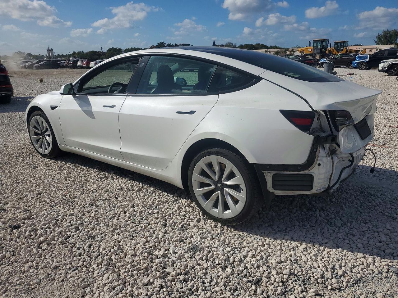 2022 TESLA MODEL 3 photo 3