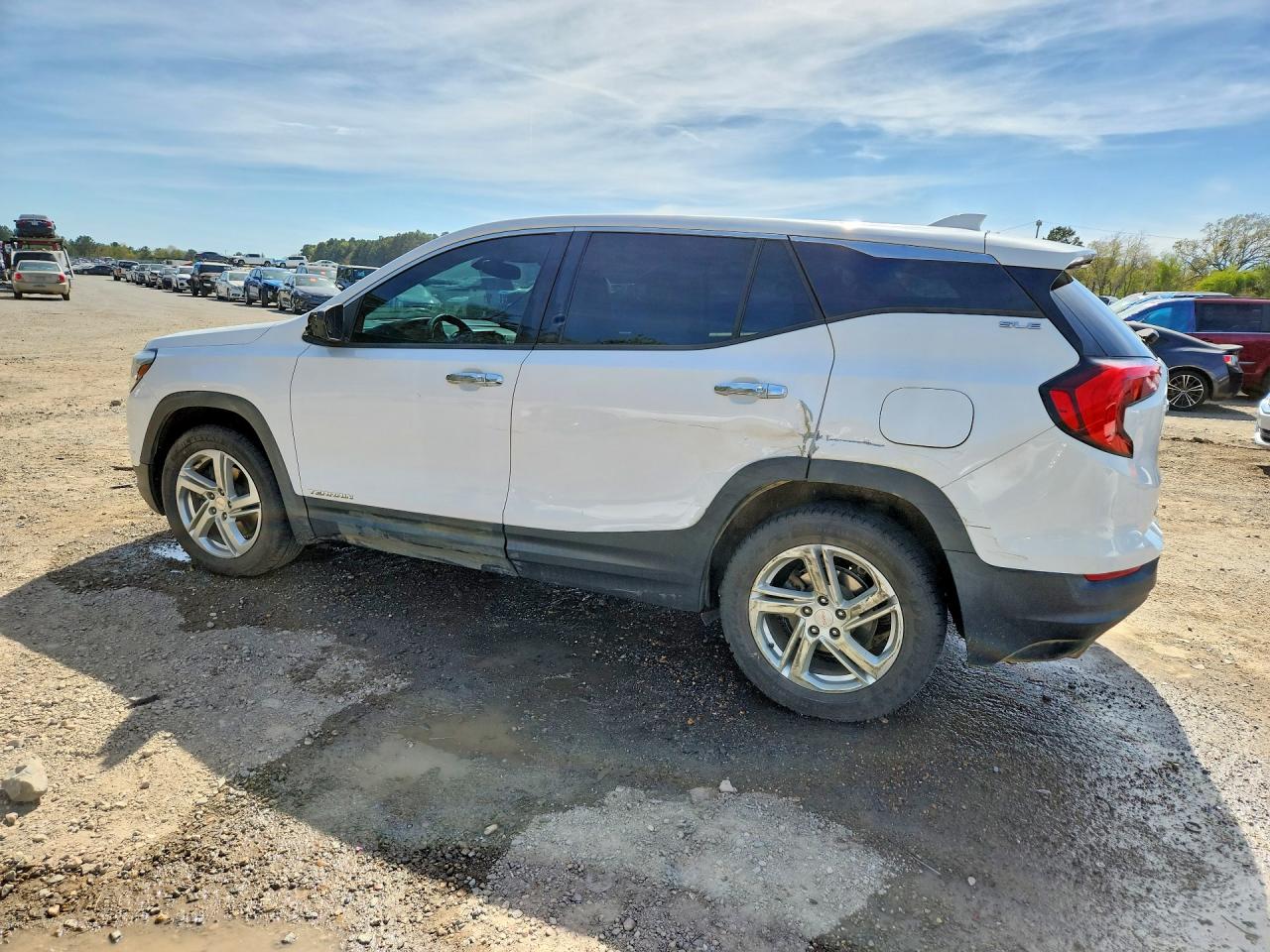 2018 GMC TERRAIN SLE photo 4
