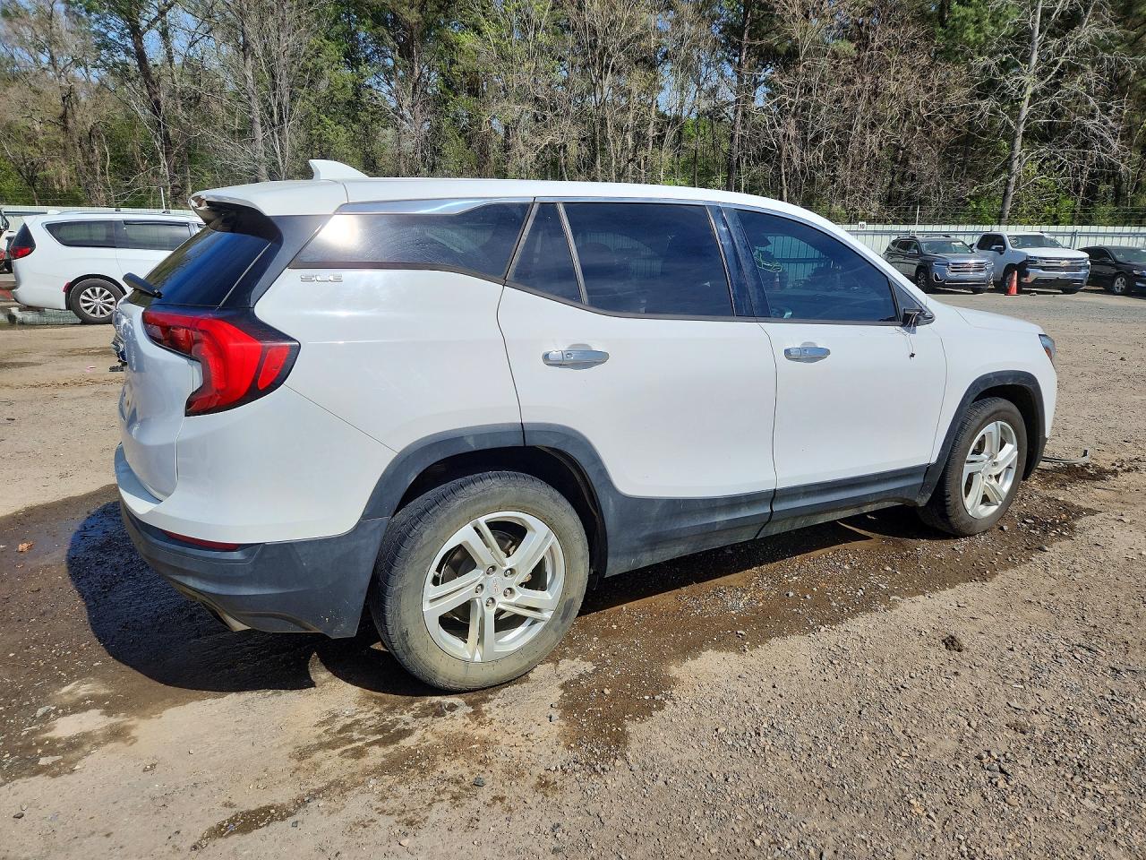 2018 GMC TERRAIN SLE photo 7