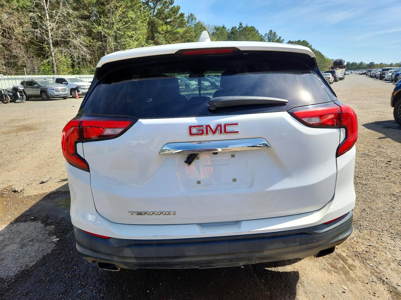 2018 GMC TERRAIN SLE photo 16