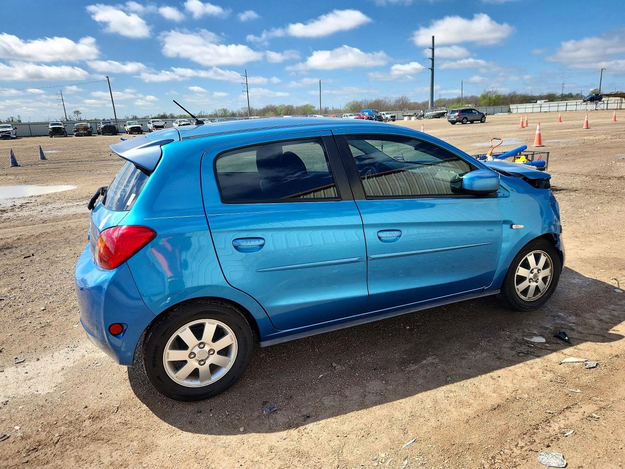 2015 MITSUBISHI MIRAGE ES photo 3