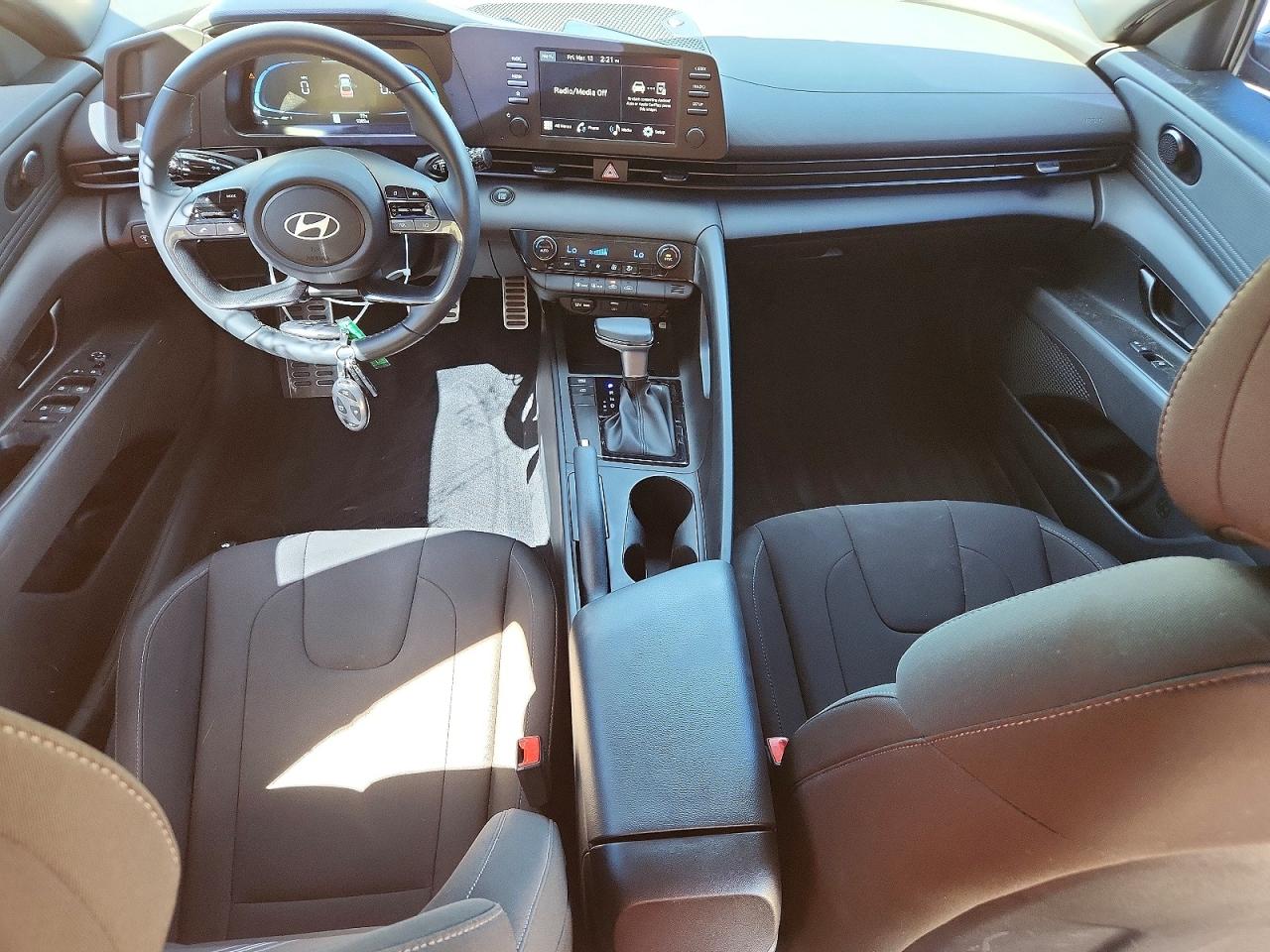 2025 HYUNDAI ELANTRA SEL SPORT photo 15