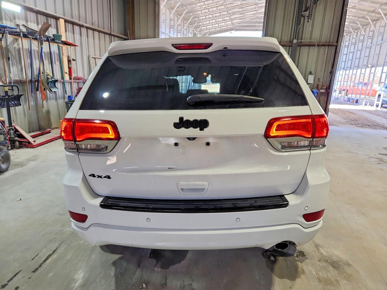 2018 JEEP GRAND CHEROKEE LAREDO photo 6