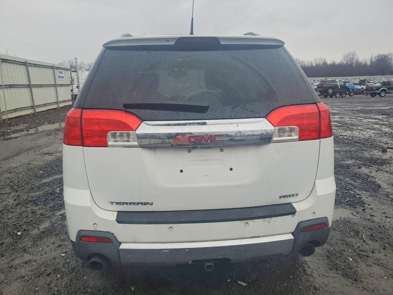 2012 GMC TERRAIN SLT photo 11