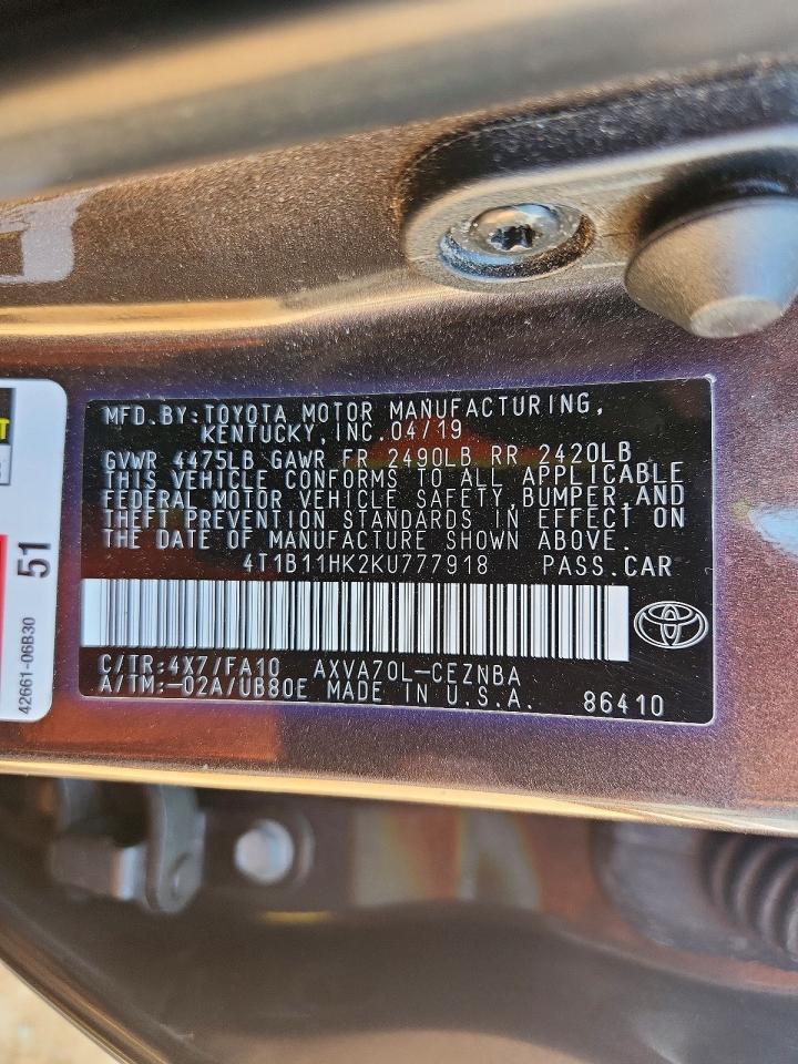 2019 TOYOTA CAMRY LE photo 12