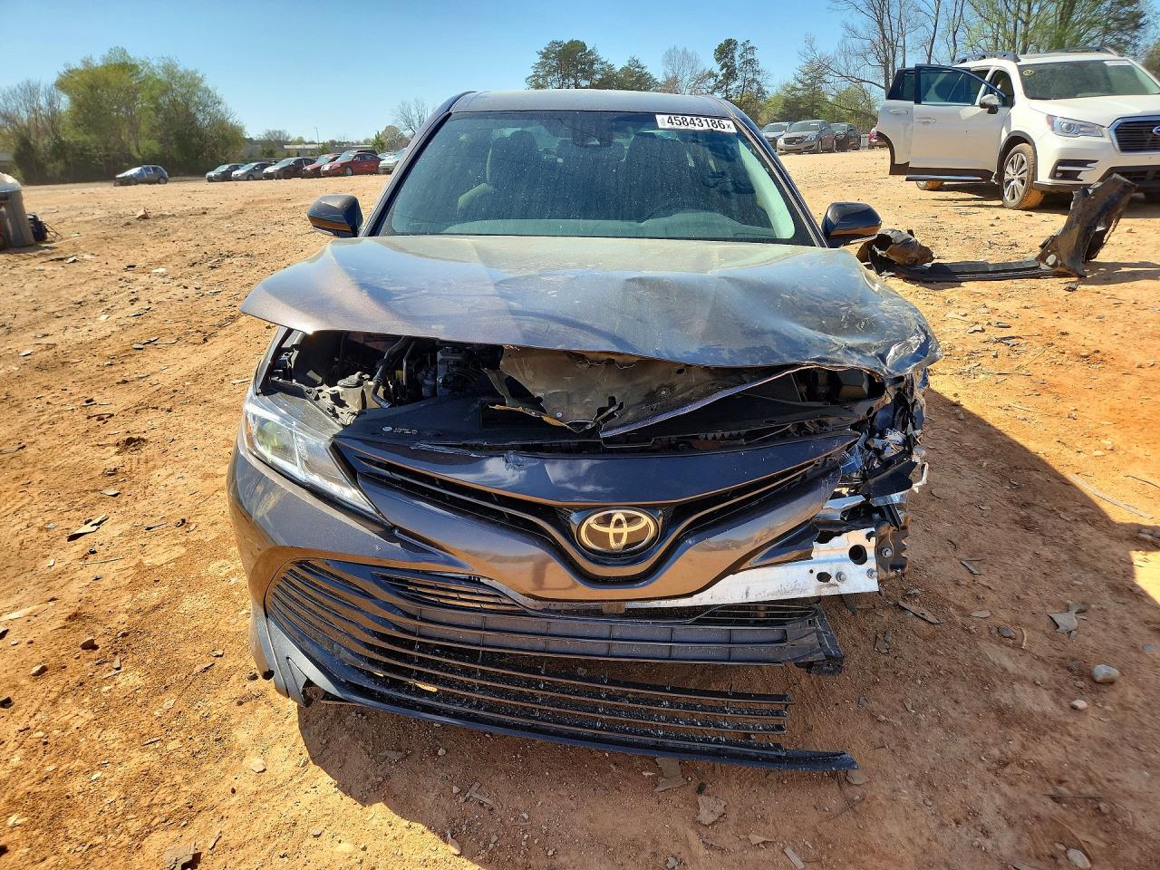 2019 TOYOTA CAMRY LE photo 5