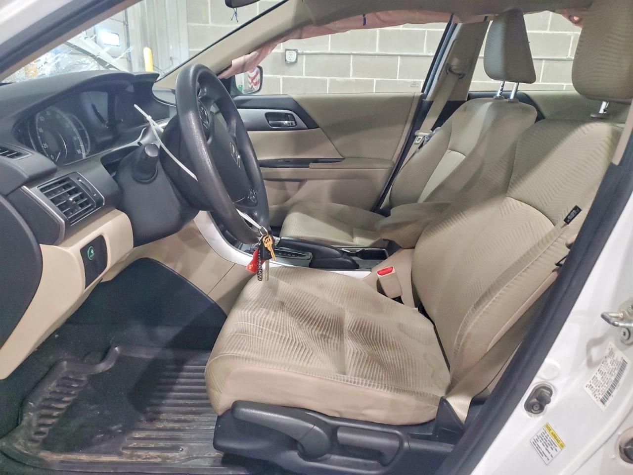 2015 HONDA ACCORD LX photo 7